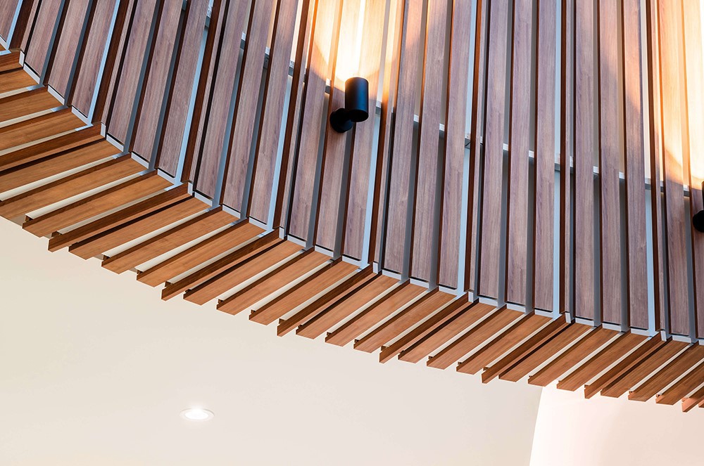 Small-Masthead Small-Masthead